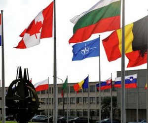 Встреча министров обороны НАТО: внимание к обязательствам США
