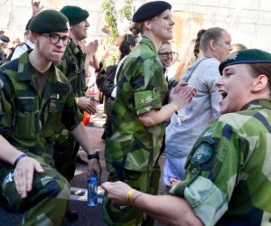  Швеция возобновила призыв на военную службу