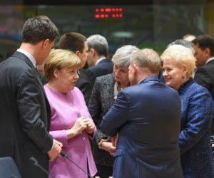 На фоне дискуссии о разноскоростной Европе президент Литвы призывает не менять договоры ЕС