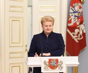 Президент Литвы отбывает с визитом в Юго-Восточную Азию