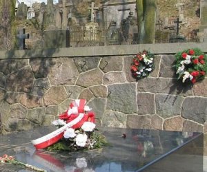 Прокуроры просят усилить охрану могилы Ю. Пилсудского в Вильнюсе