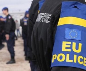 Полиция просит помощи общественности в поиске европейских преступников
