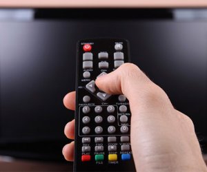 Литовская комиссия грозит двум российским телеканалам более строгими санкциями, чем обычно