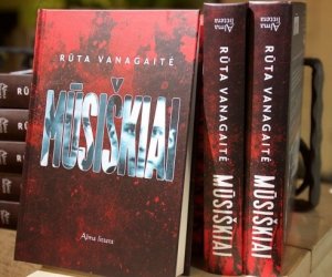 Премия за поиски преступлений евреев обещана В. Садаускасом в ответ на книгу Р. Ванагайте (дополнено)
