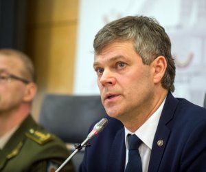 Глава ДГБ: связи литовских поляков с посольством РФ уже не такие тесные