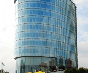 Barclays думает отказаться в Литве от трети работников