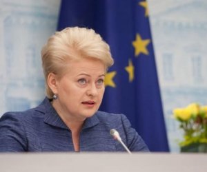 Электронная переписка президента Литвы понизила её рейтинг 