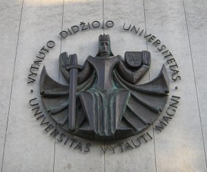 Сейм Литвы объединил три университета, утвердил устав