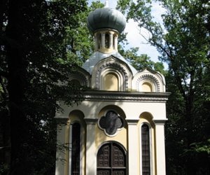 У часовни на территории музея А. Пушкина в Вильнюсе обнаружена гробница