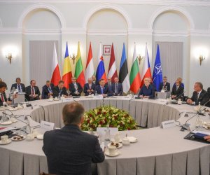 Президент Литвы: без единства для НАТО есть угроза стать ненужным (дополнено)