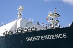 Премьер - о выкупе судна СПГ для сохранения энергетической независимости