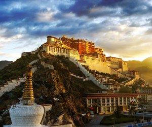 Общественники озадачены намерением членов Сейма встретиться с официальными властями Тибета