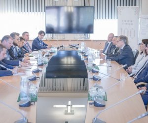 Премьер Литвы пригласит европейские торговые сети инвестировать в Литве