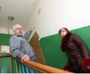 Как помочь соседке?