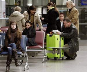 Эмиграция уменьшается, но из Литвы уезжает больше людей, чем приезжает