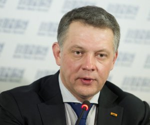 Прокурор: экс-лидер либералов продолжает получать деньги от бизнесмена Р. Курлянскиса