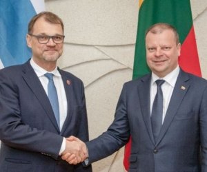 Премьер Литвы обсудил с премьером Финляндии проект Rail Baltica