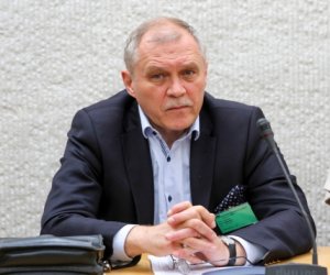 Экс-дипломат Р. Шидлаускас освобожден, гражданин РФ остается под стражей