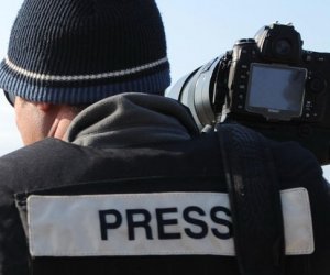 Премьер отрицает, что "Репортёров без границ" обозвал журналистами-навозниками