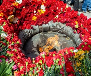 Жители Литвы отметили на Антакальнисском кладбище окончание Второй мировой войны (видео)