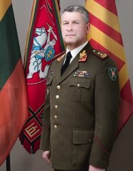 Г. Науседа вносит кандидатуру В. Рупшиса на должность главнокомандующего ВС Литвы