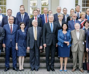 Президент Грузии в Вильнюсе предложила обходной путь в ЕС - переговоры без статуса