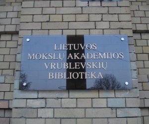 Администрация библиотеки АН Литвы: установка доски Й.Норейке согласована не полностью, но она может остаться 
