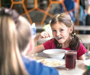 Л.Кукурайтис предлагает ввести бесплатное питание для дошкольников и первоклассников