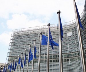 Европарламент призывает бороться с усилиями России оправдать советские преступления
