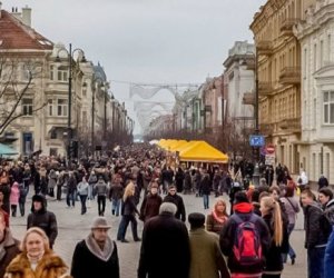 Евростат: литовцы менее довольны жизнью, чем латыши или эстонцы