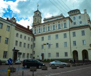 Вильнюсский университет на два дня останавливает работу в знак протеста