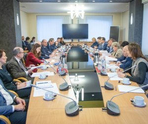 Премьер: политики Литвы склоны передать вопрос дотаций школ мэриям