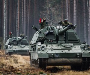 Для литовской армия за 10 млн евро закупаются новые грузовики AROCS