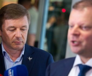 С приближением выборов лидер "аграриев" Р. Карбаускис покидает посты в Cейме Литвы