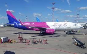 Wizz Air временно останавливает рейсы в Норвегию (дополнено)