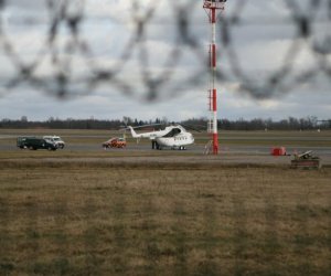 У вертолета, совершившего вынужденную посадку в Вильнюсе, не было права находиться в ЕС