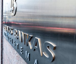 Глава Центробанка Литвы: банки готовы противостоять экономическому спаду в 11% (еще дополнено)
