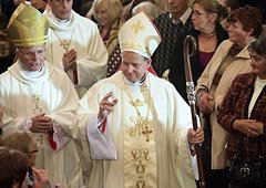 Президент Литвы обсудит с архиепископом подготовку к празднованию Пасхи