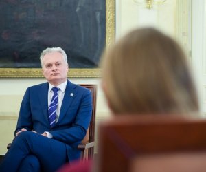 Гитанас Науседа хвалит работу правительства в период коронавирусного кризиса