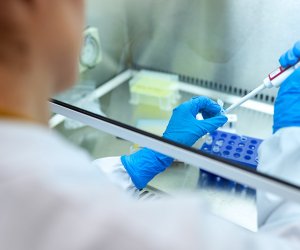 За минувшие сутки в Литве зарегистрировано 12 новых случаев заражения коронавирусом