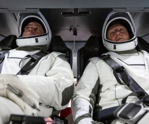 Маск запускает астронавтов на МКС