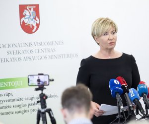 С 1 сентября коронавирус зарегистрирован в 77 учебных учреждениях Литвы