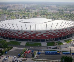 Польша превращает национальный стадион в полевой госпиталь для больных  COVID-19