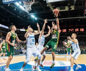 Федерации футбола и баскетбола Литвы понимают будущие ограничения по зрителям