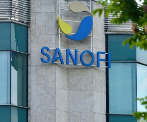 Кабмин утвердил покупку 1,5 млн доз вакцины от коронавируса у Sanofi и GSK