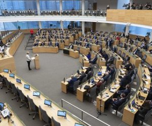 Парламент Литвы декларировал преемственность внешнеполитического курса