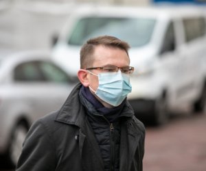 А. Дулькис обещает добиваться быстрой изоляции контактировавших с зараженными (дополнено)