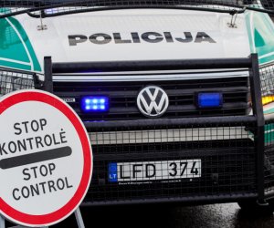 В канун Рождества литовская полиция остановила около 3,5 тыс. легковых автомобилей 