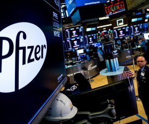 BioNTech и Pfizer наполовину сократили количество доз вакцин на 4 недели (дополнено)