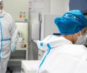 Прогноз: если заражения будут снижаться, рубеж 200 случаев может быть достигнут в феврале
